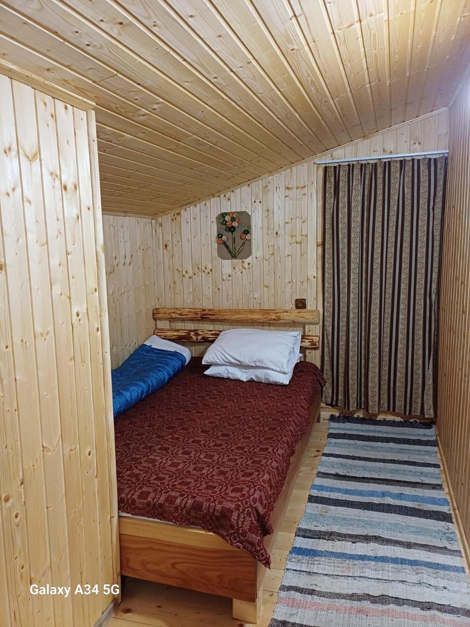 Casa Sara Nucsoara Hotel Bagian luar foto